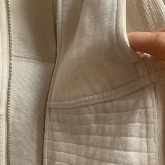 Lululemon Radiant Hooded Zippered Jacket Long Sleeves In Cream Or Oatmeal Color - Picture 10 of 16